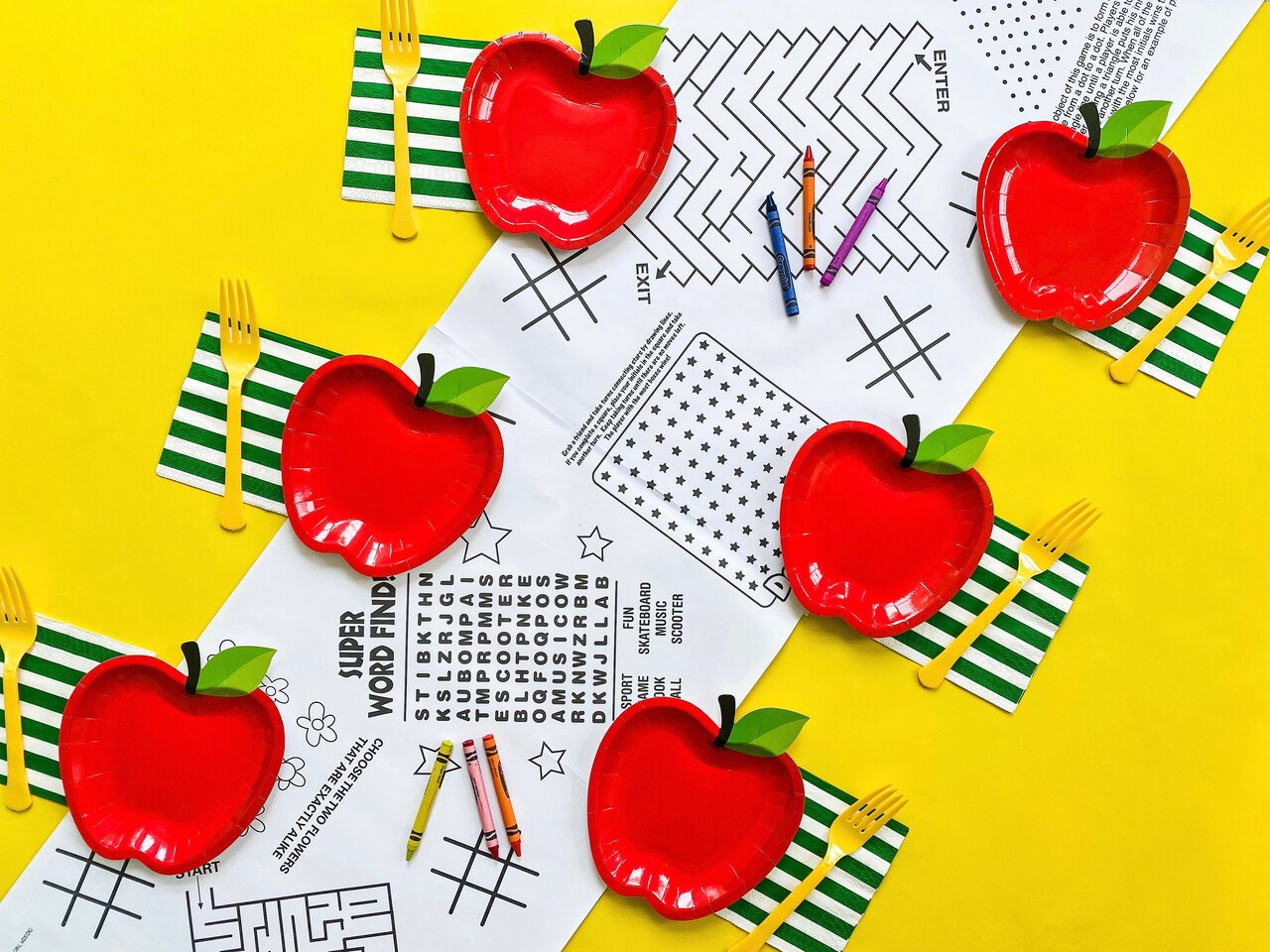 Black & White Kids Activity Table Runner – Fun Back-to-School Party Decor for Coloring & Creative Games